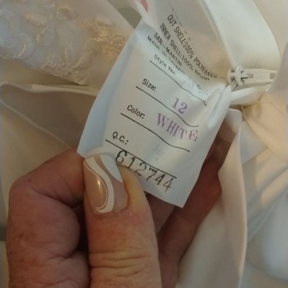 wedding dress size 12 white with sequins and pearl long train San Martin - Picture 9 of 16